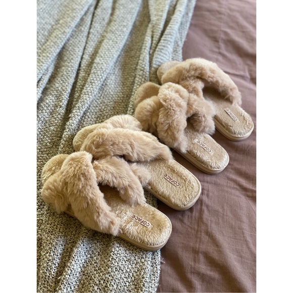 🪩3 for $15🪩 COFACE | Fuzzy Slippers - Picture 8 of 9